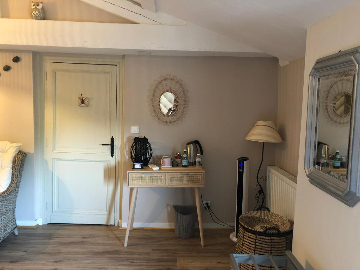 Le Numéro 15 Saint-Seurin-sur-l'Isle Extérieur photo