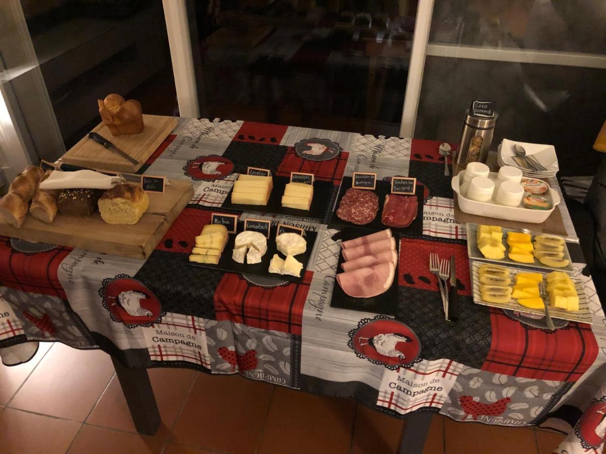 Le Numéro 15 Saint-Seurin-sur-l'Isle Extérieur photo